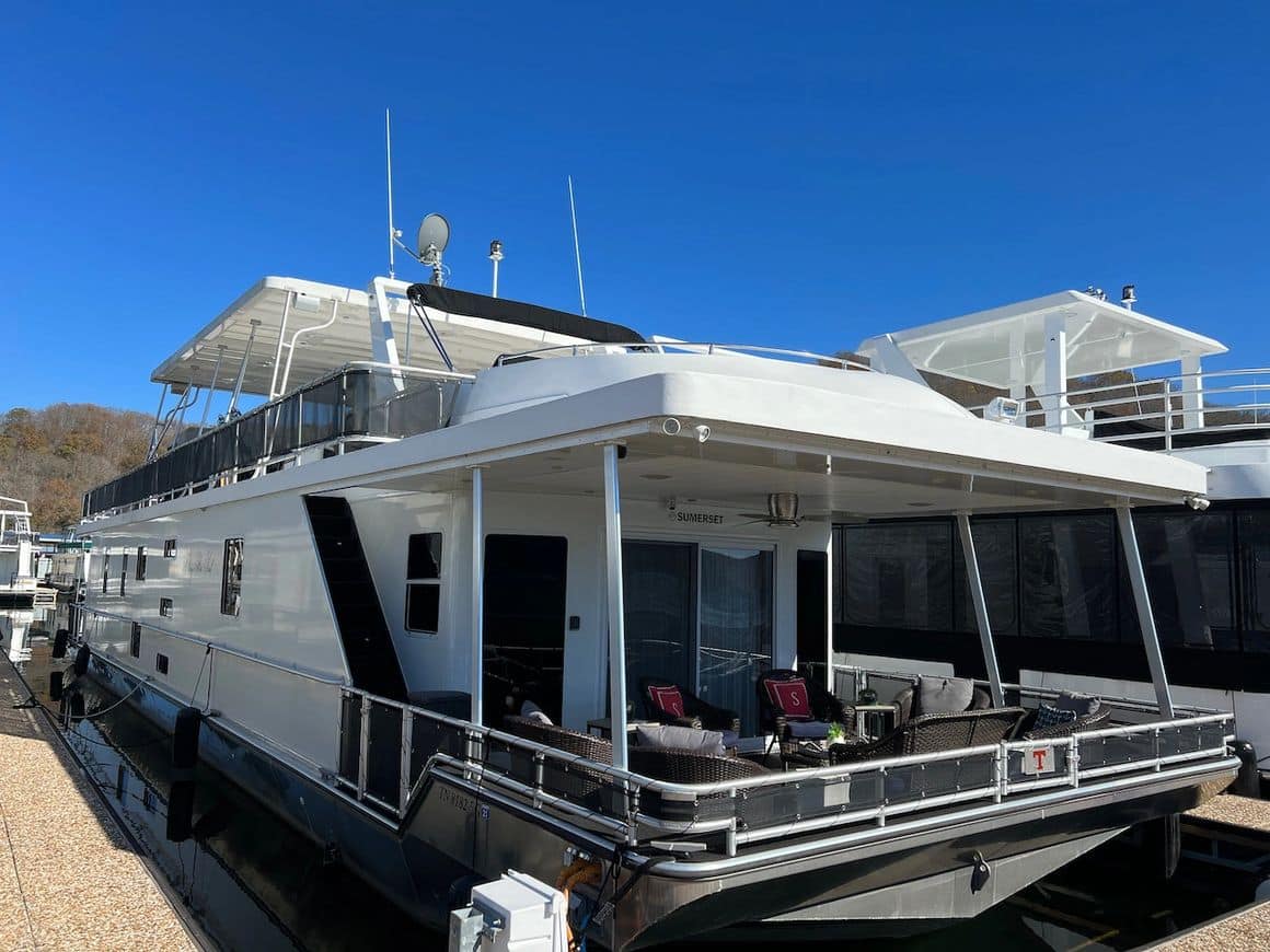 2015 Sumerset 18×80